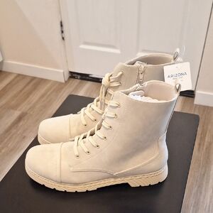 Arizona Jean Company Women's Beige Lace-Up Boots